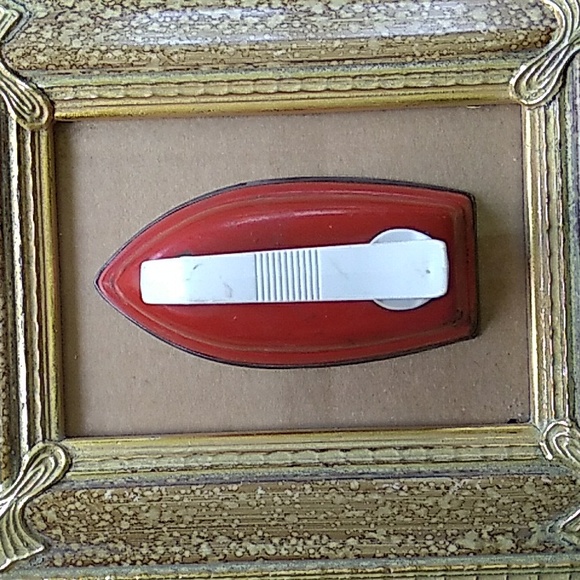 ⚜️ Vintage CHILDS RED TIN IRON 1950’S - Picture 5 of 16